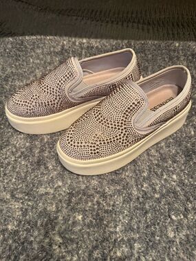 Slip-On Platform Sneakers with Rhinestones - lavender